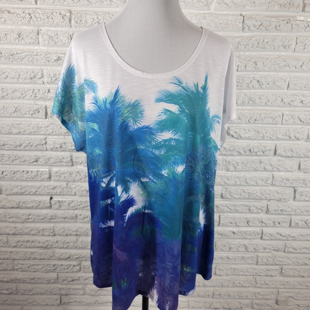 Sun Bay 1X Plus Blue Floral Palm Tree Tee Shirt Short Sleeve Round Neck Blouse